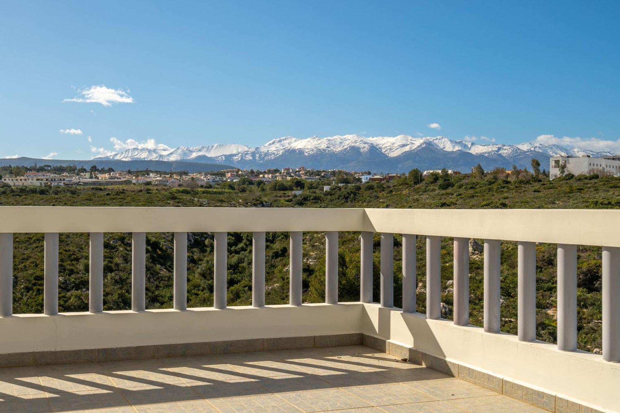 Le Mont Blanc - With Shared Pool Apartman Kunupidianá Kültér fotó